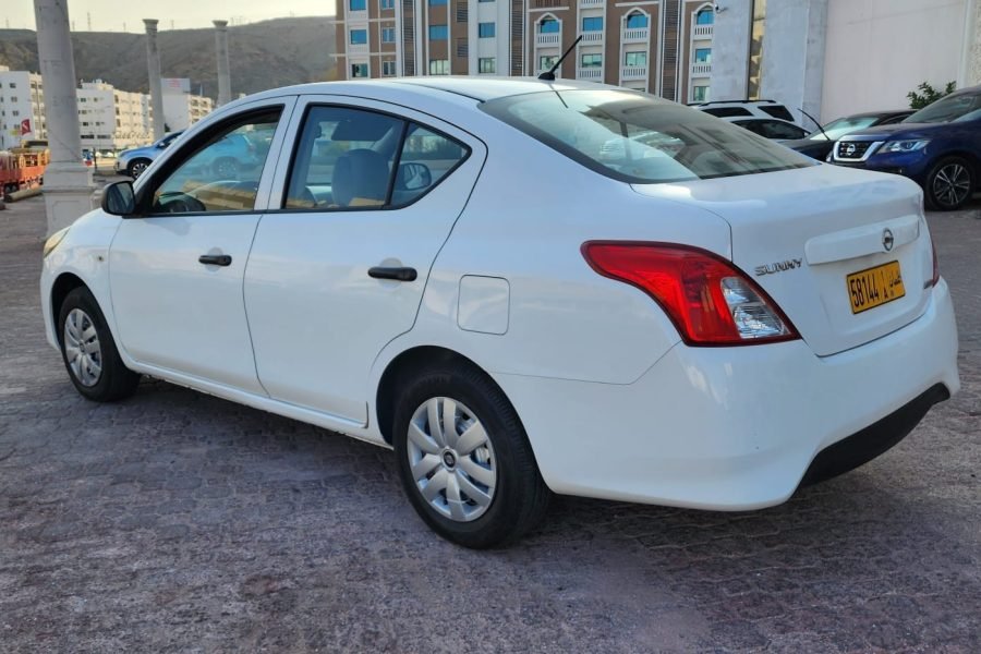NISSAN SUNNY 2016!